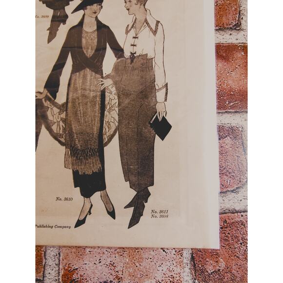1918 Womans Fashion‎ 1910s Apparel Original Vtg Magazine Page for Display - Picture 9 of 10
